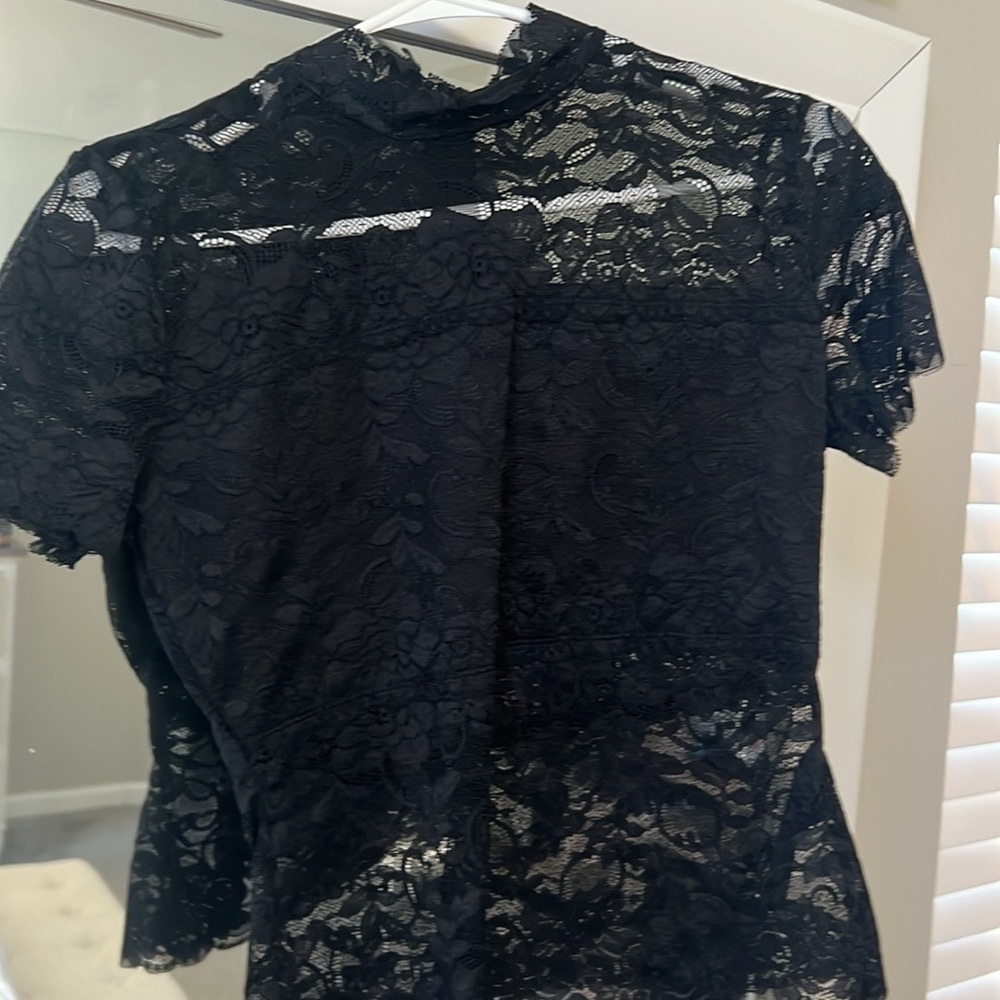 Guess lace black top size medium very good condition